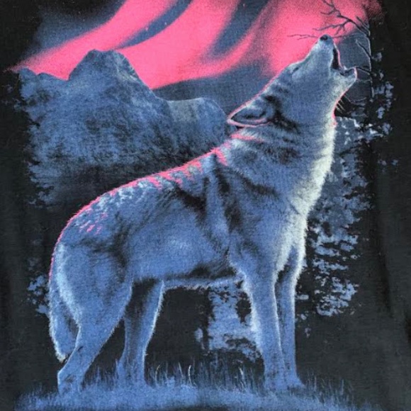 🆕 Neon Wolf Graphic Tee - Picture 8 of 14